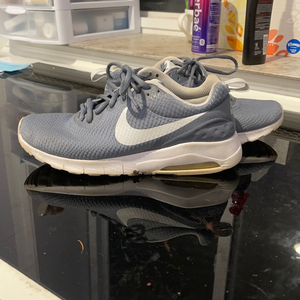 Gray Women’s Nike Air Max size 8